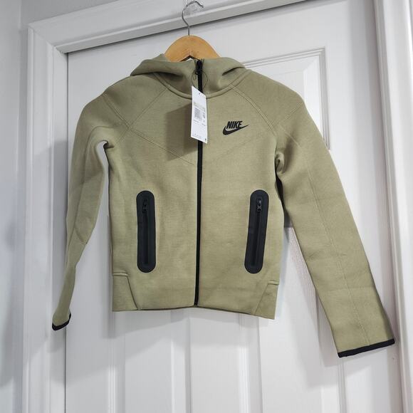 ❤️NWT❤️ Nike Kids Sweater Boys Zip-Up Jacket - Tan - Picture 1 of 11